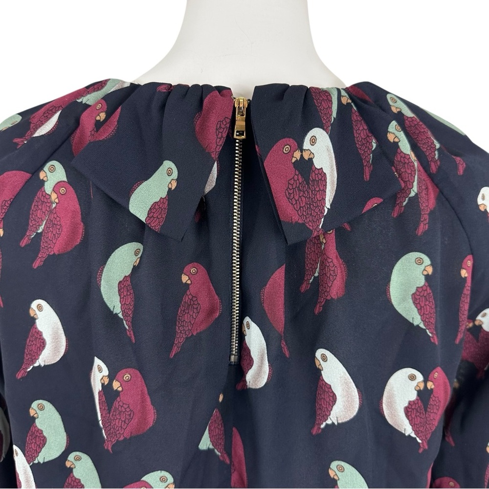 Frnch Parrot Bird Print Blouse Size S Navy Blue - Picture 5 of 8